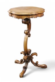 ITALIAN STYLE STAND
