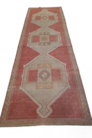APPROX 13' x 4' 4" HANDMADE WOOL RUG