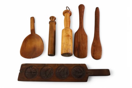 6 PRIMITIVE KITCHEN ITEMS