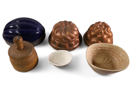 GROUPING OF MOLDS