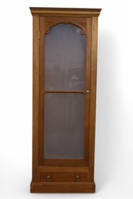 LARGE SINGLE DOOR SHOWCASE