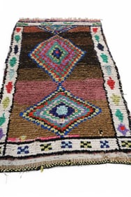 APPROX 7' 5" x 4' HOOK STYLE RUG