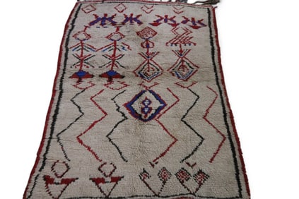 APPROX 6' 1" x 4' 4" MID CENTURY MODERN STYLE RUG