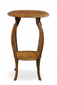SMALL AM. OAK LAMP TABLE