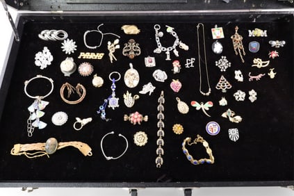 COLLECTION OF COSTUME JEWELRY