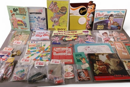 LARGE COLLECTION OF BOB'S BIG BOY ITEMS