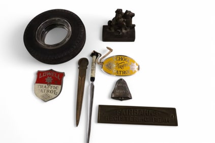 LOT OF COLLECTIBLE ITEMS