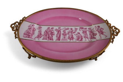 PORCELAIN PLATTER IN FOOTED BASE