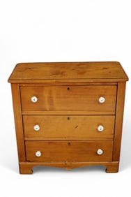 SMALL 19TH CENTURY PINE CHEST