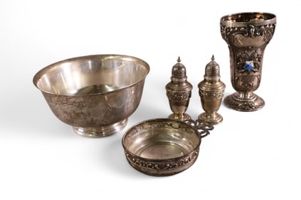 GROUPING OF SILVER ITEMS
