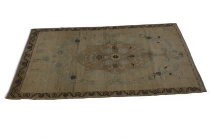APPROX 3' 3" x 5' 3" HANDMADE WOOL RUG