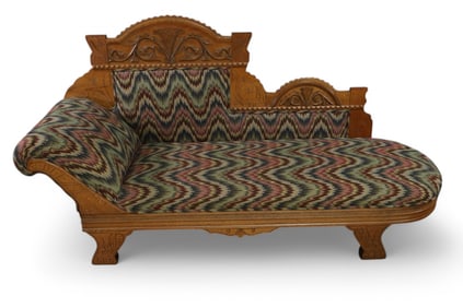 VICTORIAN AMERICAN OAK FAINTING SOFA