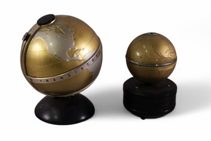 GLOBE RADIO & PENCIL SHARPENER
