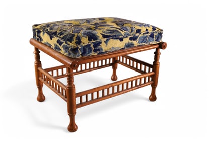 AMERICAN OAK FOOTSTOOL