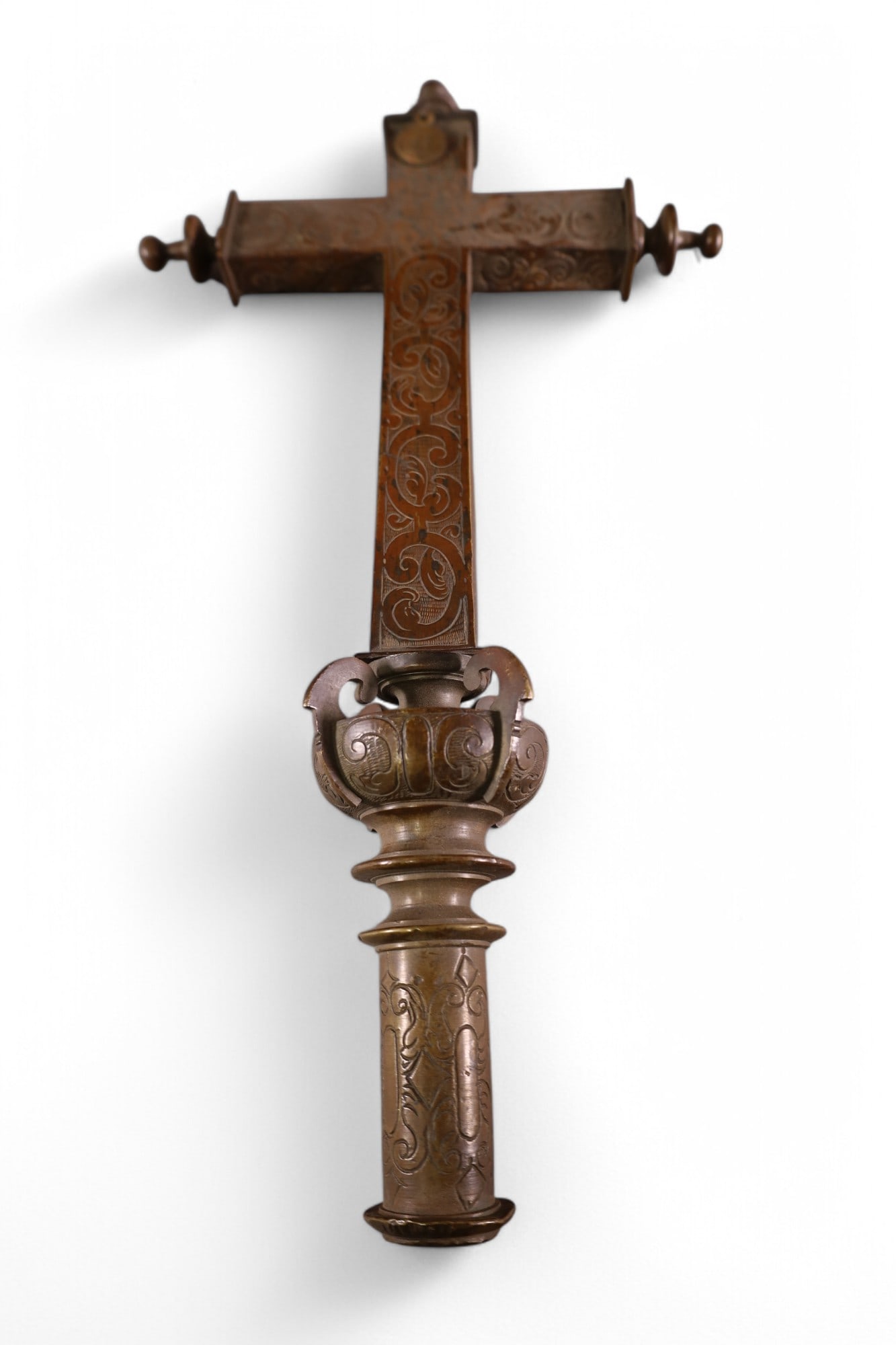 18TH CENTURY SPANISH BRASS CURCIFIX (1 of 4)