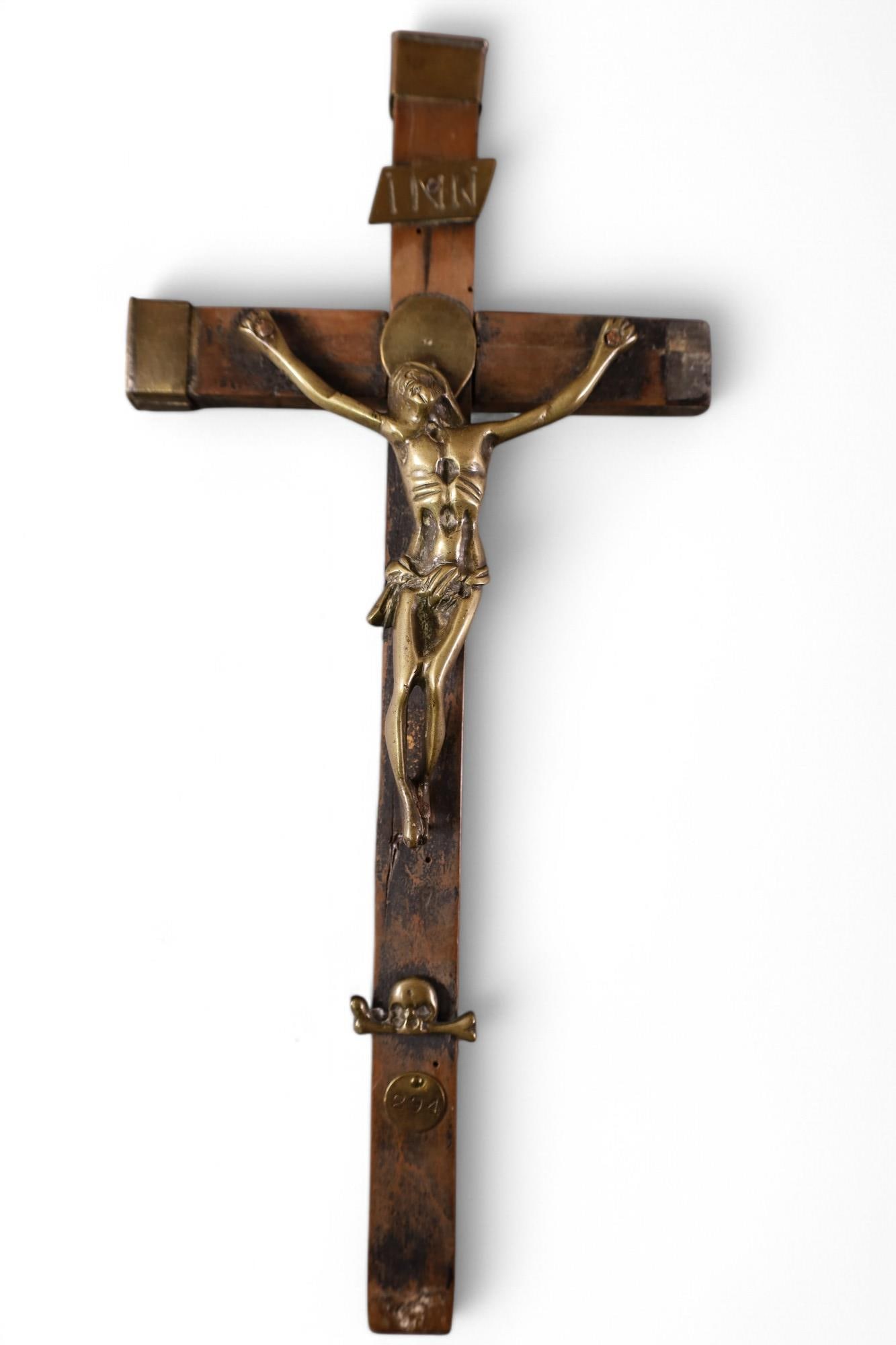15TH CENTURY GERMAN CRUCIFIX (1 of 3)
