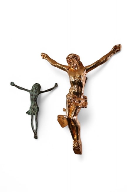 2 CHRIST FIGURES (1 of 4)