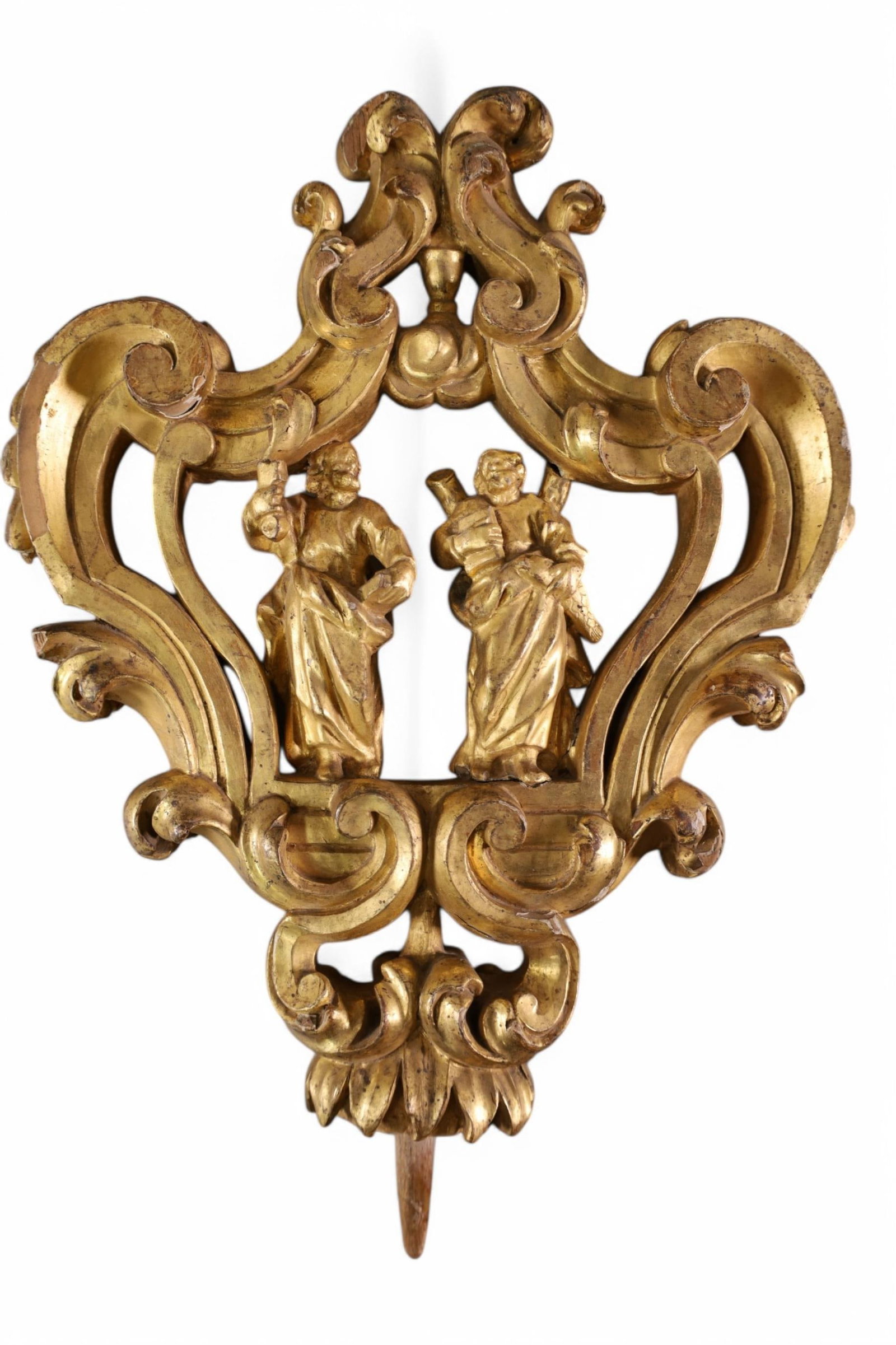 CONTINENTAL BAROQUE CROZIER TOP: CROZIER TOP, CARVED & GILTED. DAMAGE. 13" H.