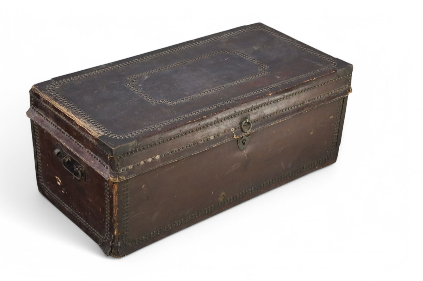 ANTIQUE TRUNK (1 of 3)