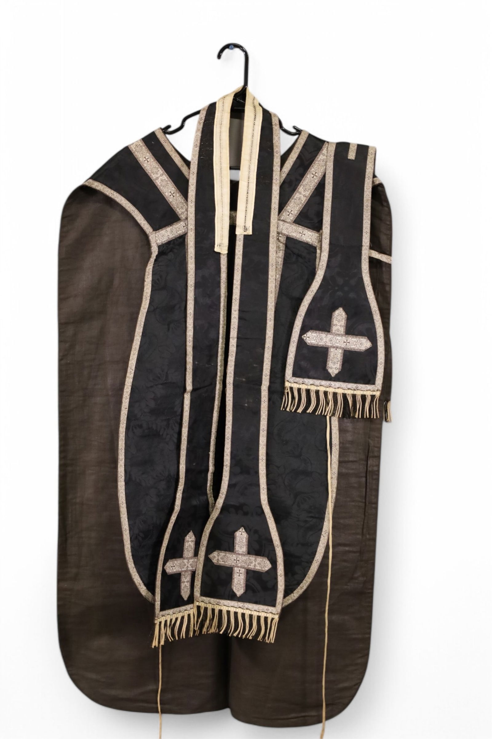 3 PIECE CATHOLIC VESTMENT (1 of 5)