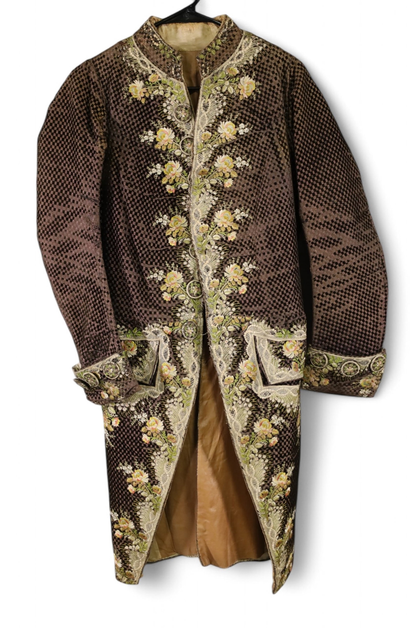 19TH CENTURY FLORAL COAT: 19th C FLORAL DECORATED COAT. WITH EMBROIDERY.