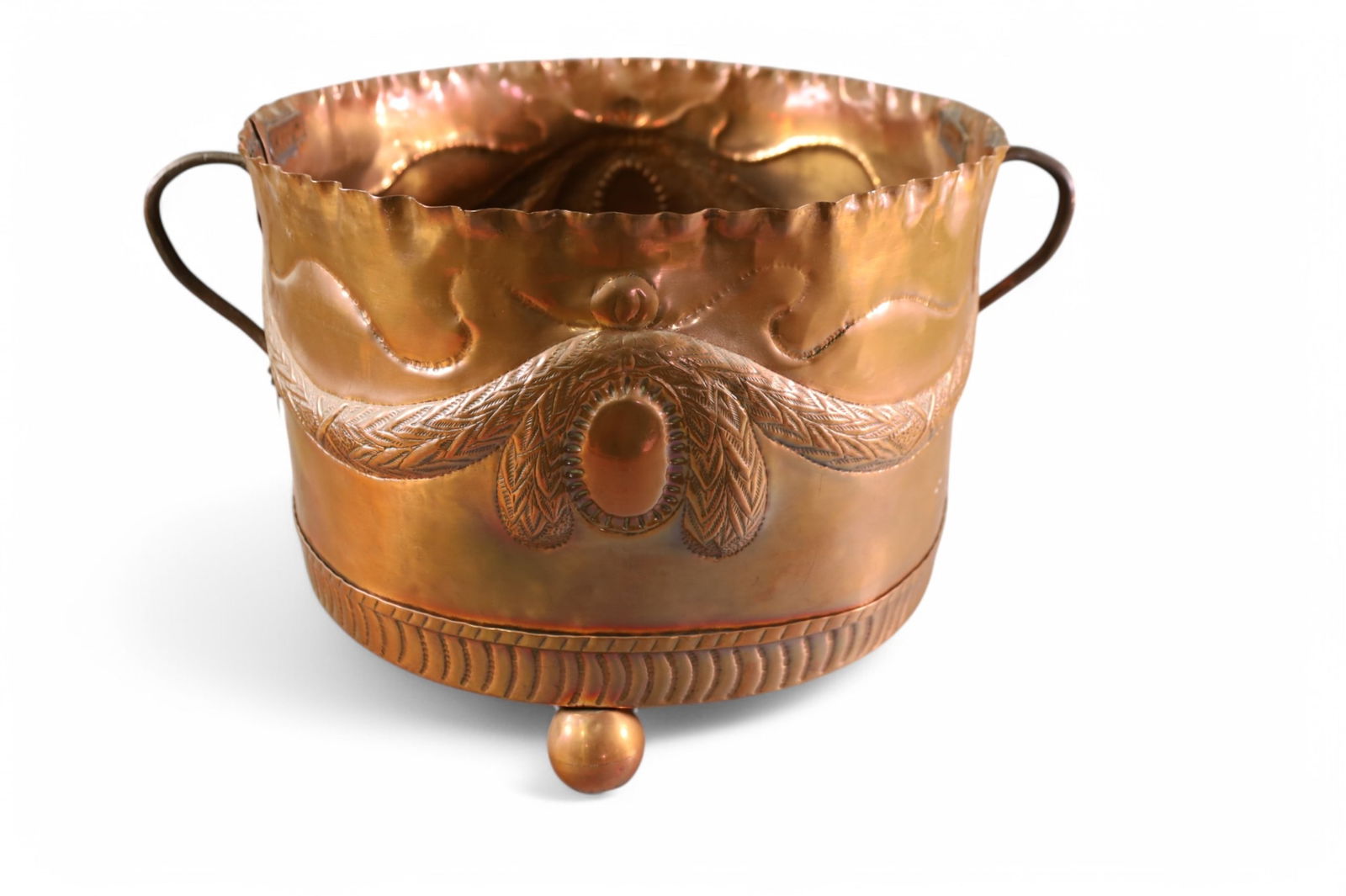 LARGE COPPER HANDLED TUB (1 of 3)
