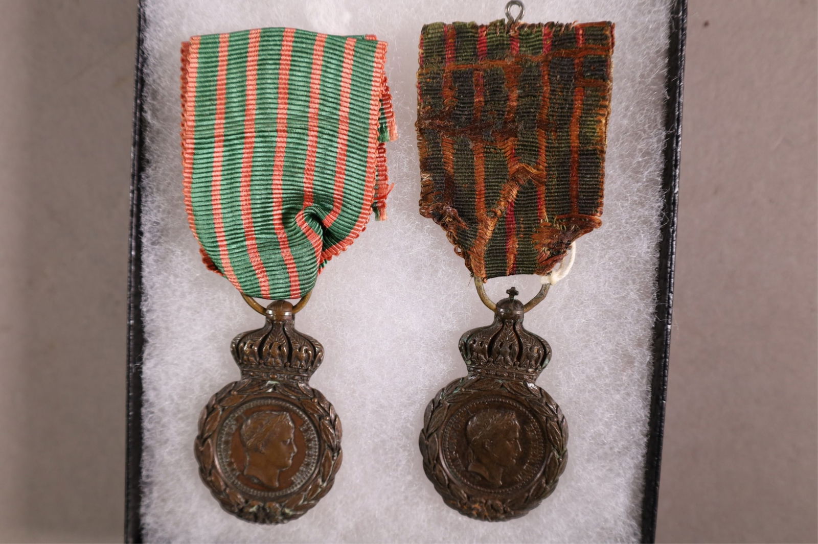 2 FRENCH SAINT HELENA MEDALS (1 of 3)