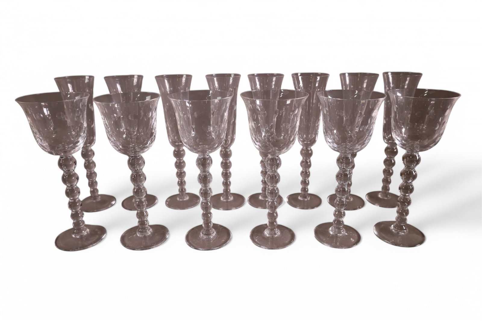 14 SAINT LOUIS STEMS: 14 SAINT LOUIS BUBBLES,. STEMS. 8, 9 1/4" CHAMPAGNE FLUTES, & 6, 8 3/4" WINE GLASSES.