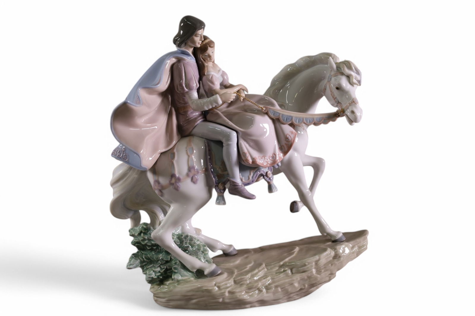 LARGE LLADRO LOVE STORY (1 of 3)