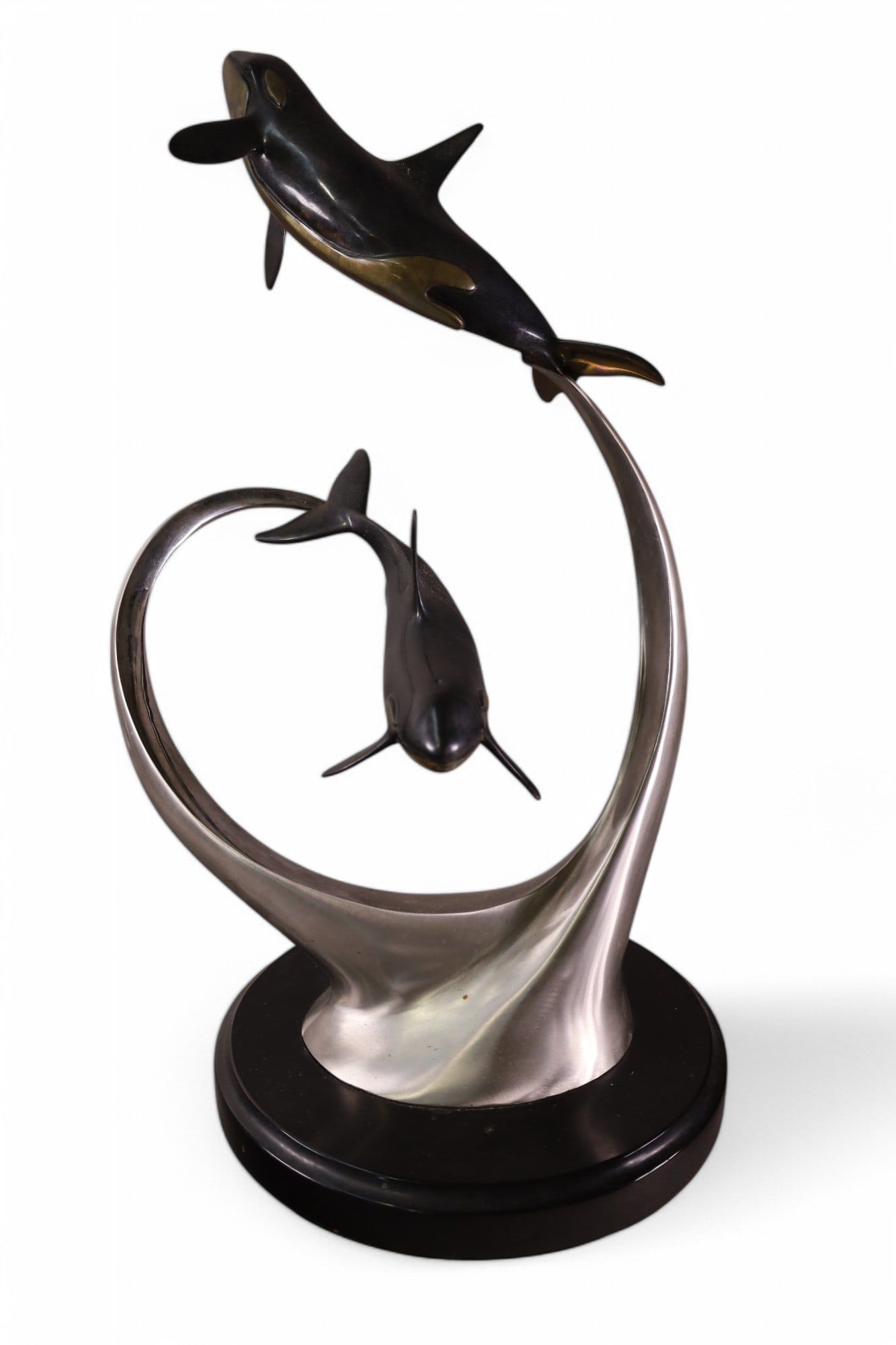 DALE EVERS ORCA SCULPTURE: ORCA WHALE SCULPTURE, ON MARBLE BASE, ARTIST PROOF, DALE EVERS. 7/25.. 21" H. THIS ITEM EXCEEDS SIZE LIMITATIONS FOR IN HOUSE SHIPPING, MUST BE PICKED UP IN HOUSE OR SHIPPED VIA A 3rD PARTY SHIPPER.