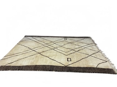 APPROX 9' 8" x 12' 9" HANDMADE WOOL RUG