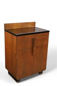 HAMILTON MEDICAL CABINET