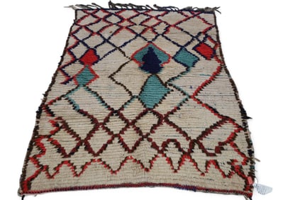 APPROX 4' x 5' 10" HANDMADE WOOL RUG