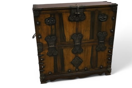JAPANESE TANSU CHEST