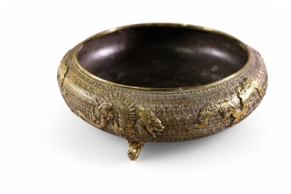 CHINESE BRONZE CENTER BOWL