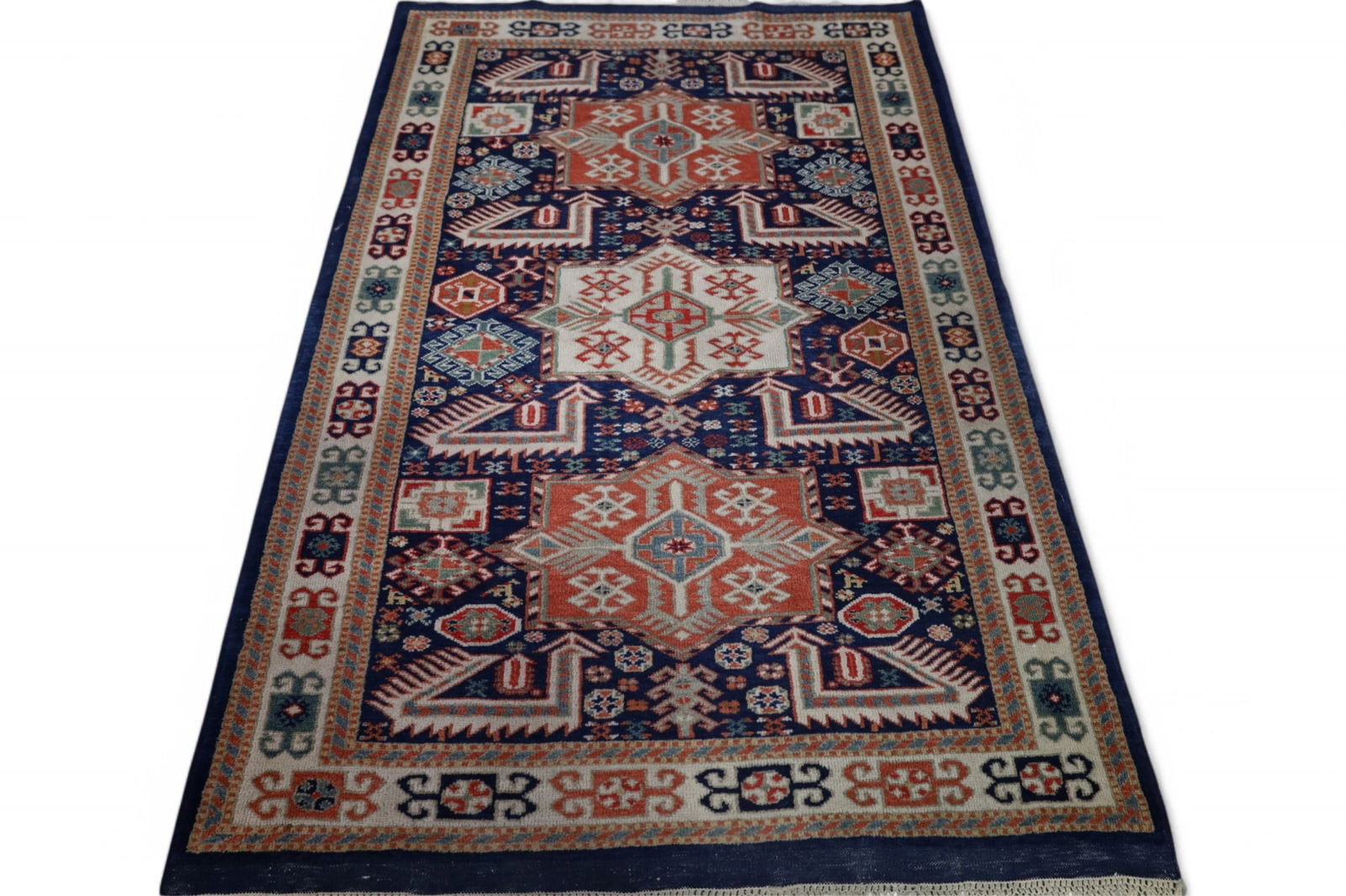 APPROX 6' x 4' HANDMADE WOOL RUG (1 of 4)