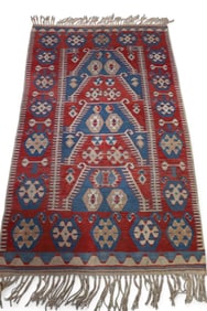APPROX 5' 10" x 3' 6" HANDMADE WOOL RUG