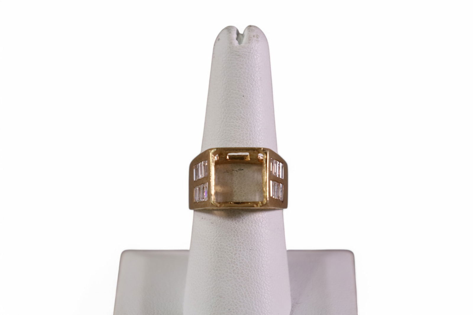 14k GOLD & DIAMOND SEMI MOUNT RING (1 of 3)