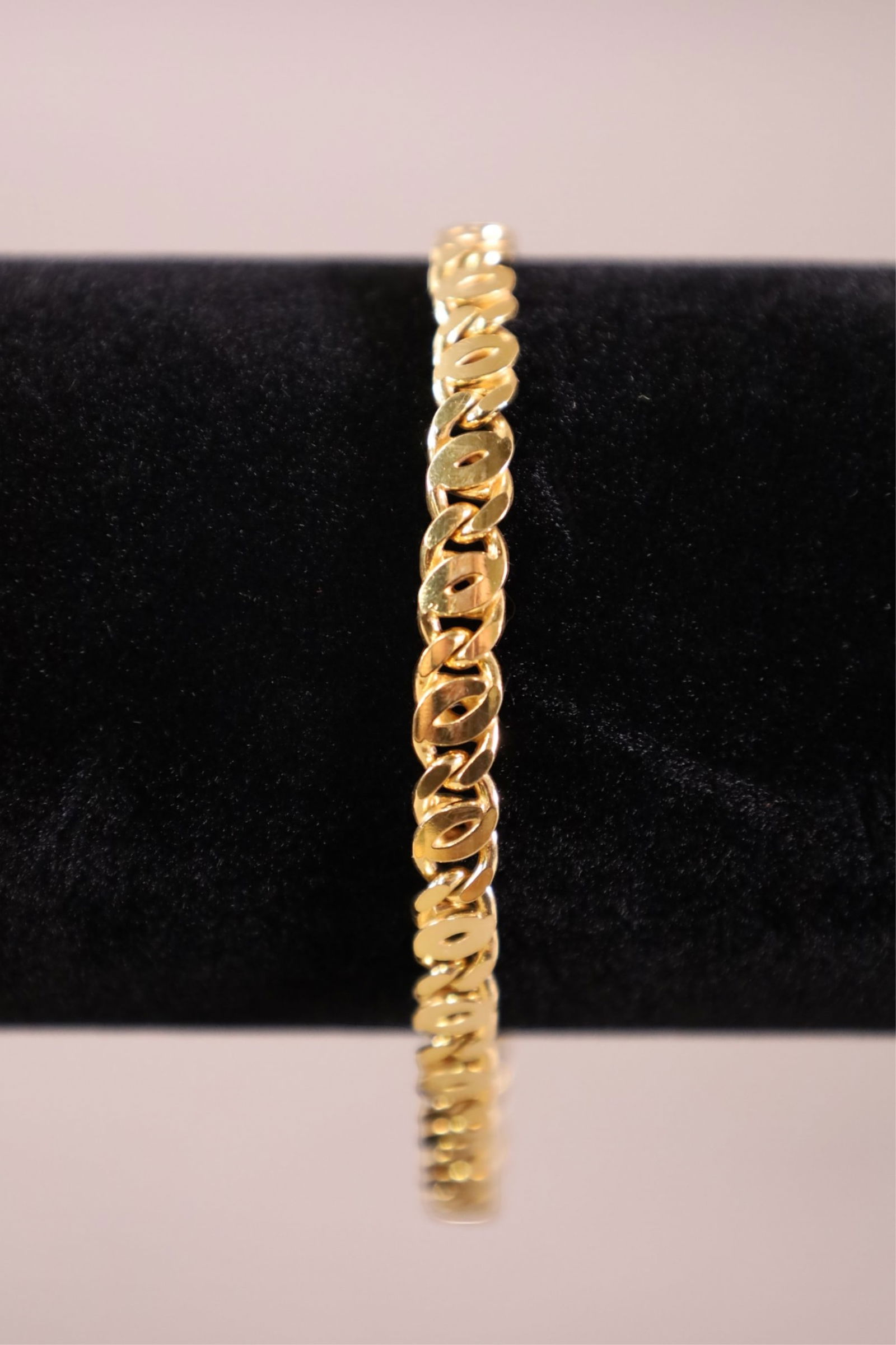 14k GOLD CHAIN BRACELET (1 of 2)