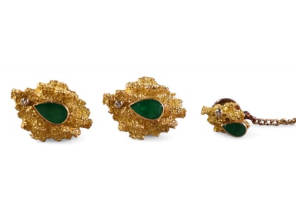 SET OF 14k GOLD, SYN. EMERALD, DIAMOND CUFFLINKS
