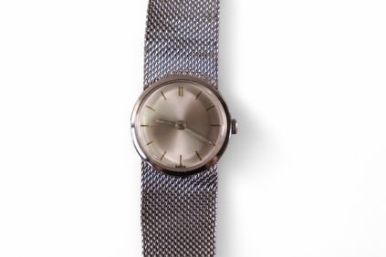 14k WHITE GOLD WRISTWATCH