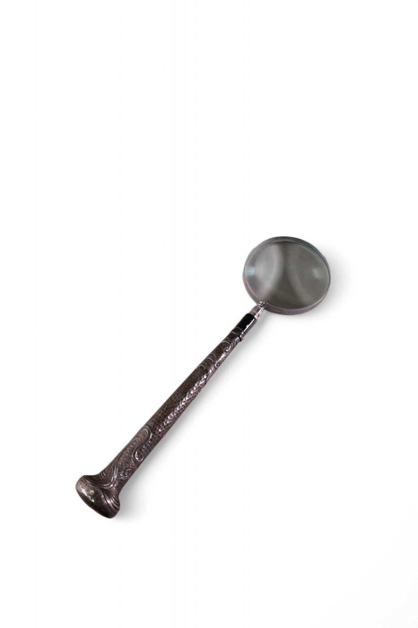 MAGNIFYING GLASS: STERLING SILVER HANDLE MAGNIFYING GLASS, 13" L.