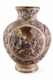 CAPODIMONTE CASE