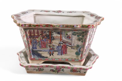 LARGE CHINESE PORCELAIN PLANTER