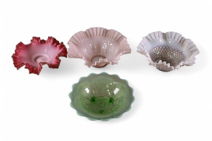 4 COLORED GLASS BOWLS