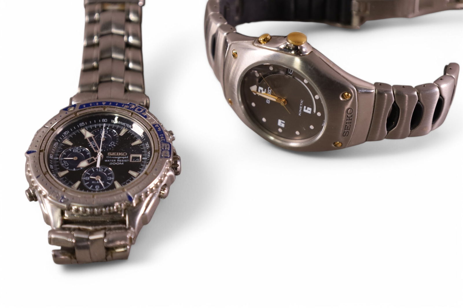 2 SEIKO WRISTWATCHES (1 of 3)