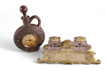 2 DESK ITEMS