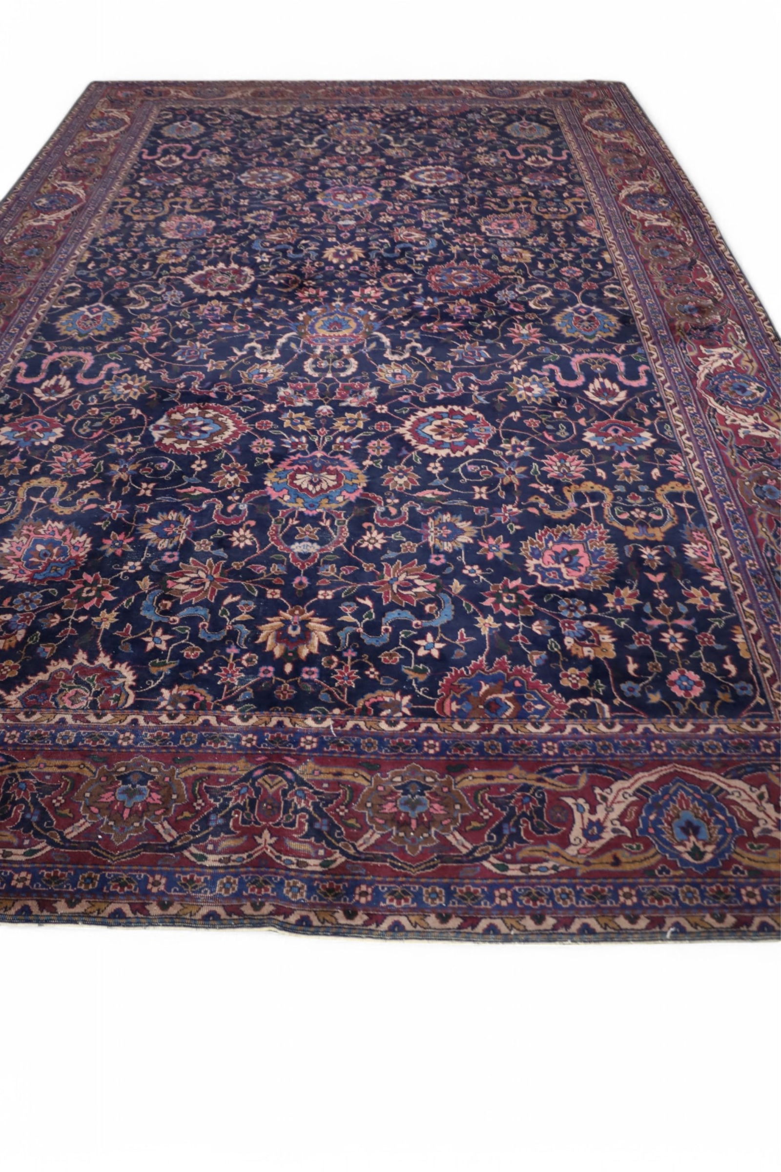 APPROX 10' 9" x 18' 1" HANDMADE WOOL RUG (1 of 3)