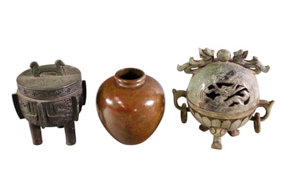 3 CHINESE TABLE ITEMS