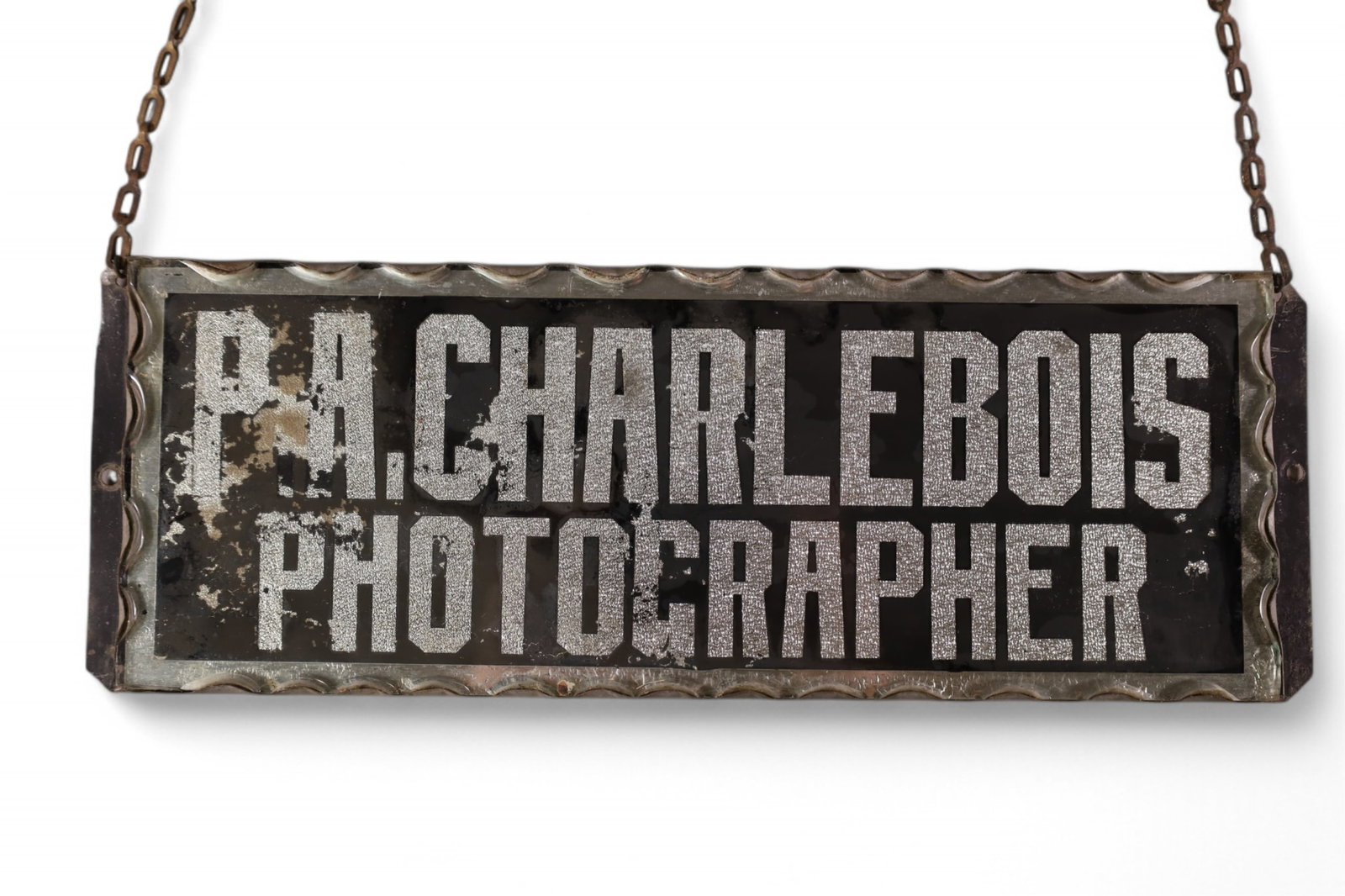 ANTIQUE PHOTOGRAPHER GLASS SIGN: REVERSE PAINTED GLASS ADVERTISING SIGN, SOME PAINT LOSS. 14" x 5"